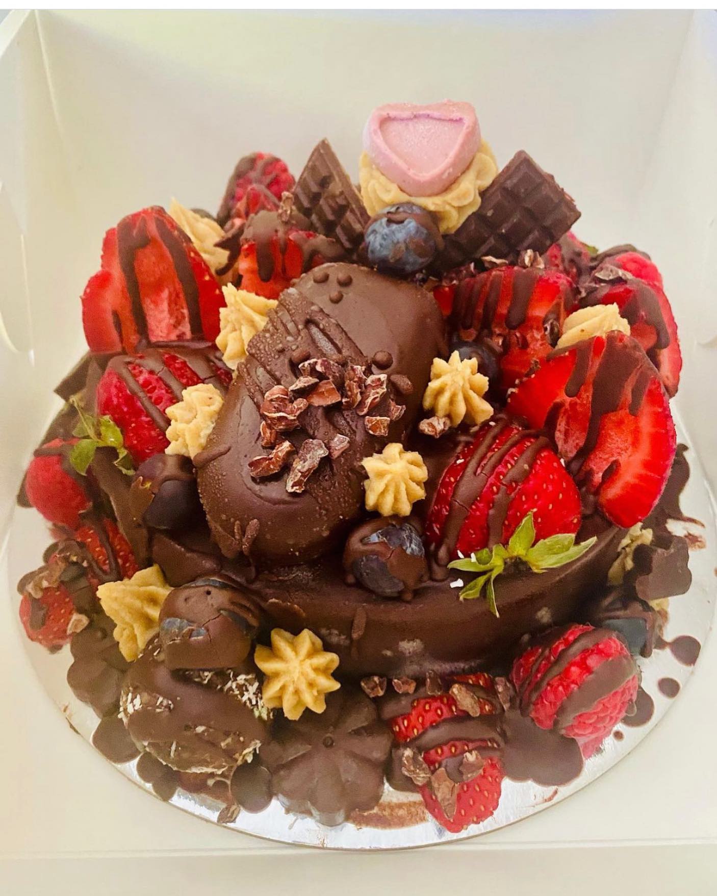 Raw By Hara Small Cake