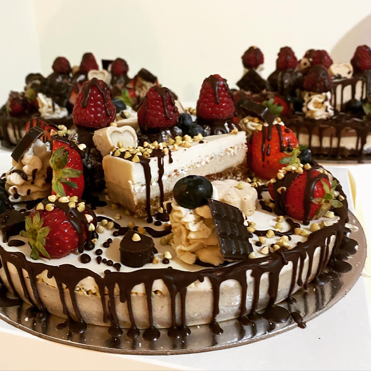 Raw By Hara Large Cake