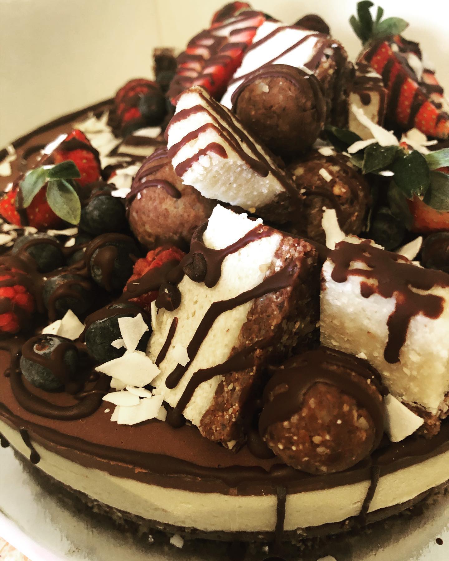 Raw By Hara Small Cake