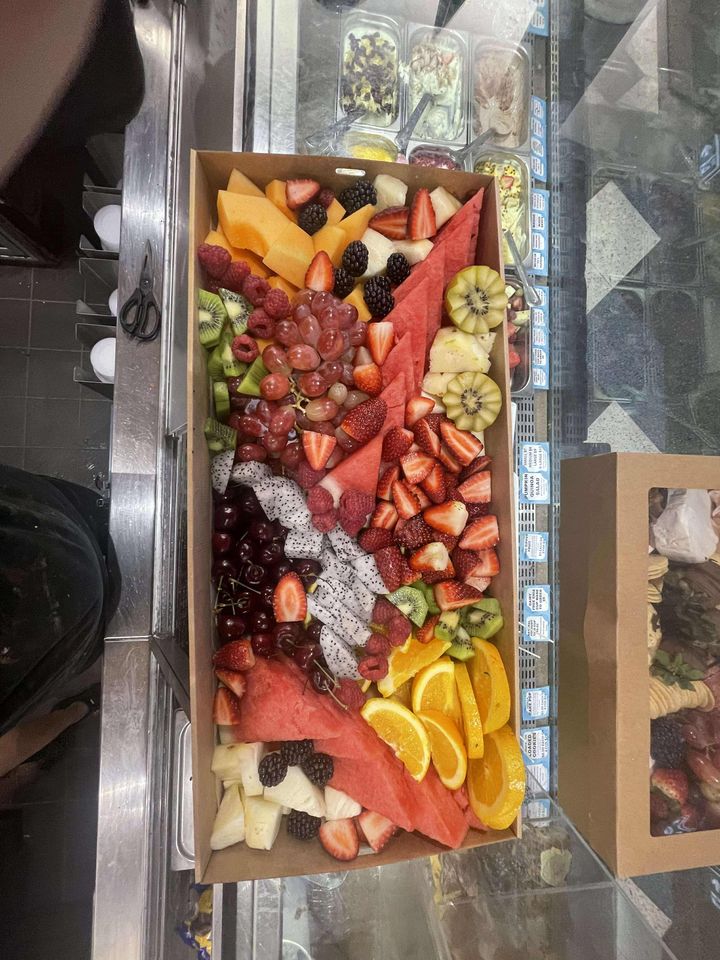 Seasonal Fruit Platter